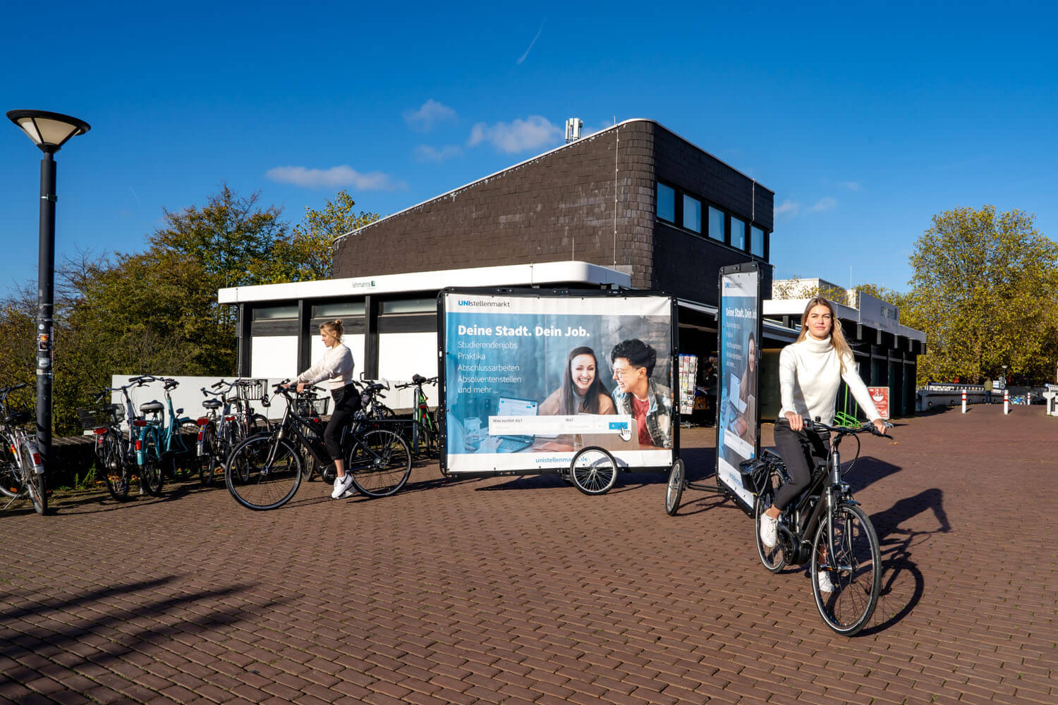 Fahrradwerbung in Doppel CLP mit dem Ad-Wheel 