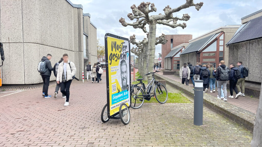 Fahrradwerbung an der HHU in Düsseldorf