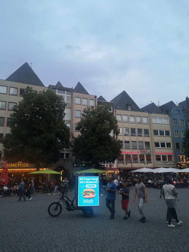 Fahrradwerbung in Köln auf dem Heumarkt