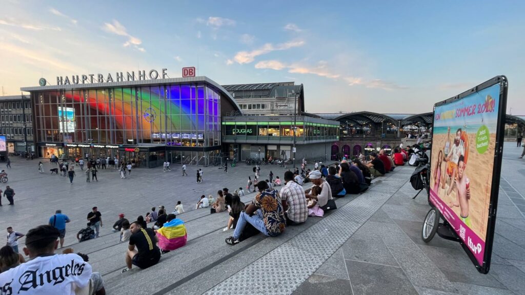 Fahrradwerbung am Kölner Hauptbahnhof