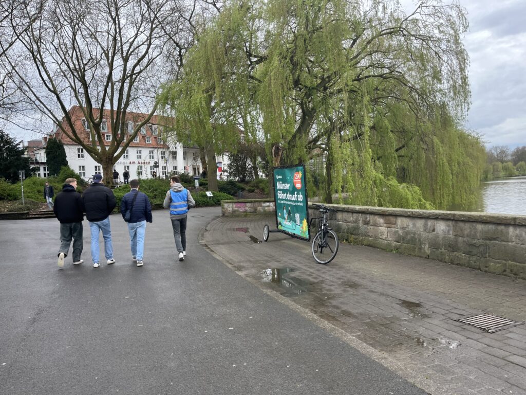 Fahrradwerbung wirkt im Vorbeigehen